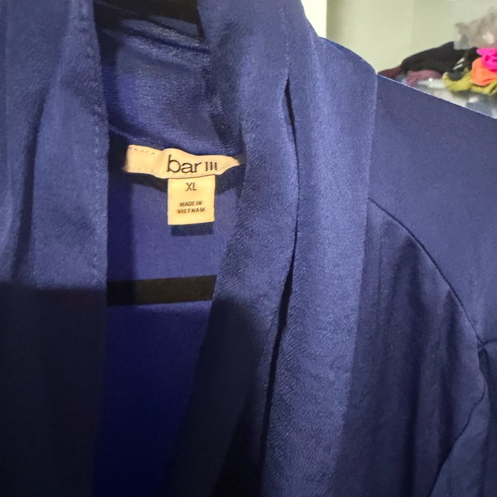 Bar blue top
